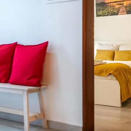 Apartment Homeysuite By Parque Nacoes